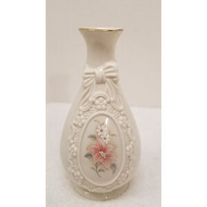 Vintage Cameo Ribbon Vase Royal Heritage Collection White Porcelain 6 inch